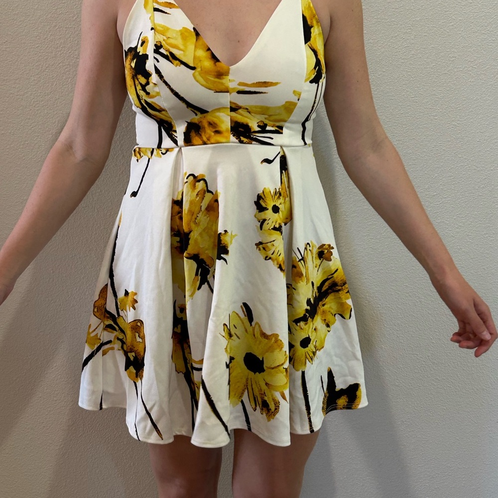 Floral Yellow and White Women's Dress